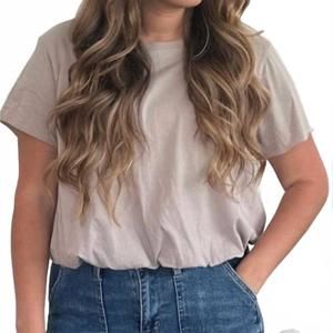 NEW MOON RYDER bubble hem top in taupe